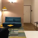 Lovely Suite In The Heart Of Shopping District