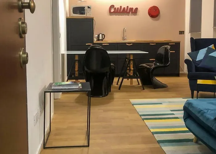Lovely Suite In The Heart Of Shopping District